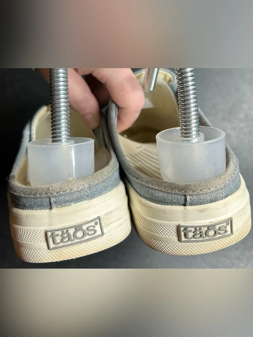 Taos Footwear casual slip